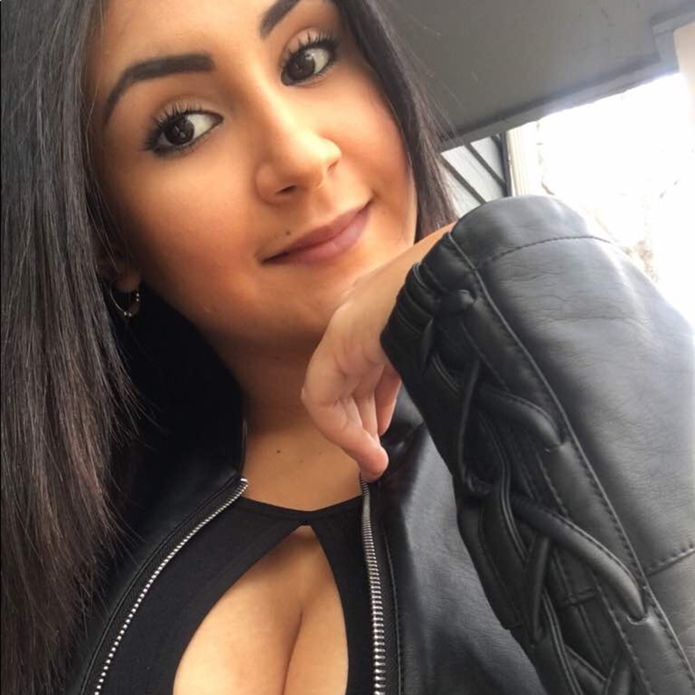 Meet your Posher, Maria